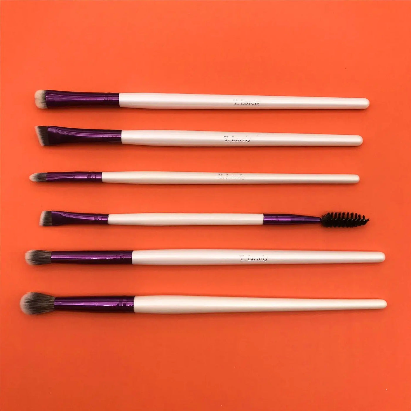 YLovely  luxurious  Soft Synthetic Natural High Quality Pearl White Foundation Contour Blending Maquiagem Make Up Brush Set Kit